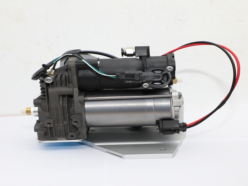 Air Pump with Bracket for LAND ROVER Discovery LR4